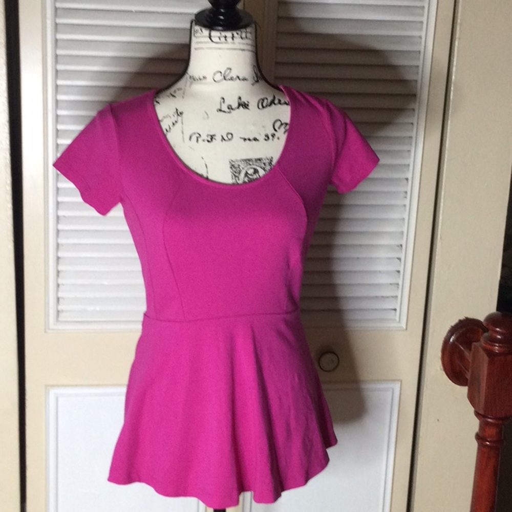 Isaac Mizrahi Live Pink top size XXS